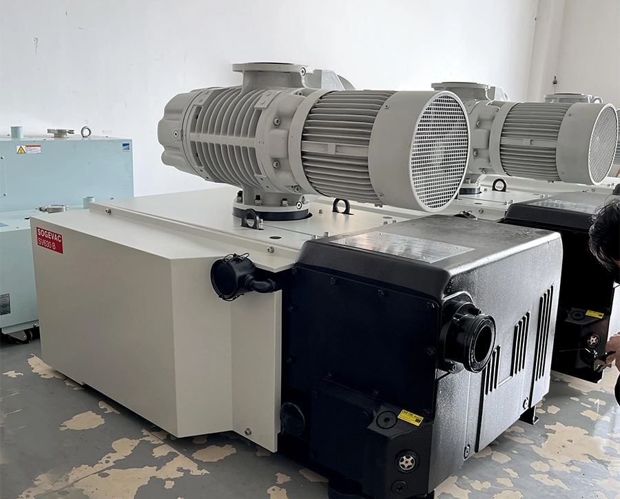 萊寶鍍膜機(jī)SV630B真空泵日常保養(yǎng)與維護(hù)